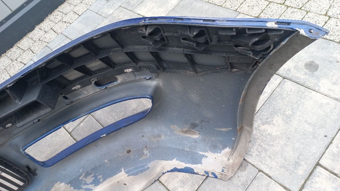 Skoda superb 1 zderzak przód przedni niebieski 9461