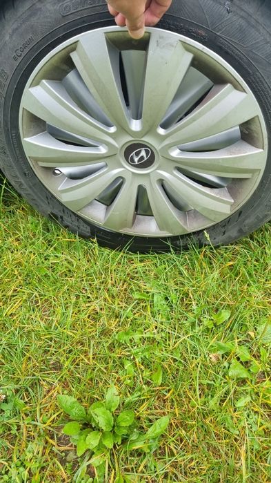 Kołpaki Hyundai 4szt Stan bdb 15cali