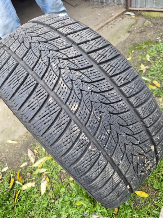 Komplet 4 opon 245/40/R18 zimowe