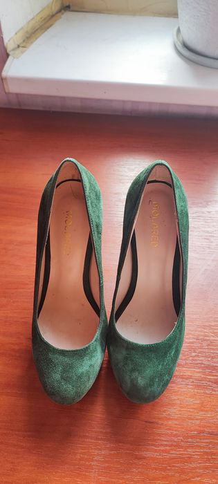 Продам туфли замшевые 37 розмер