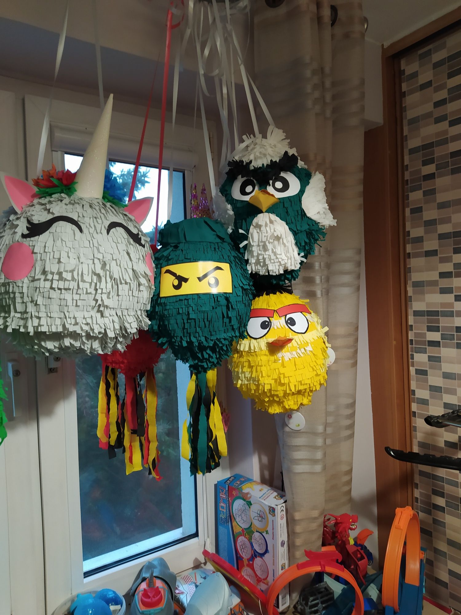 Piniaty Pikachu,  Spongebob, Ninja,