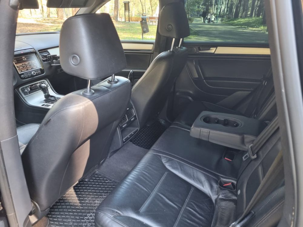 Vw Touareg 7p 3.0 TDI CASA bez Pneumatyki