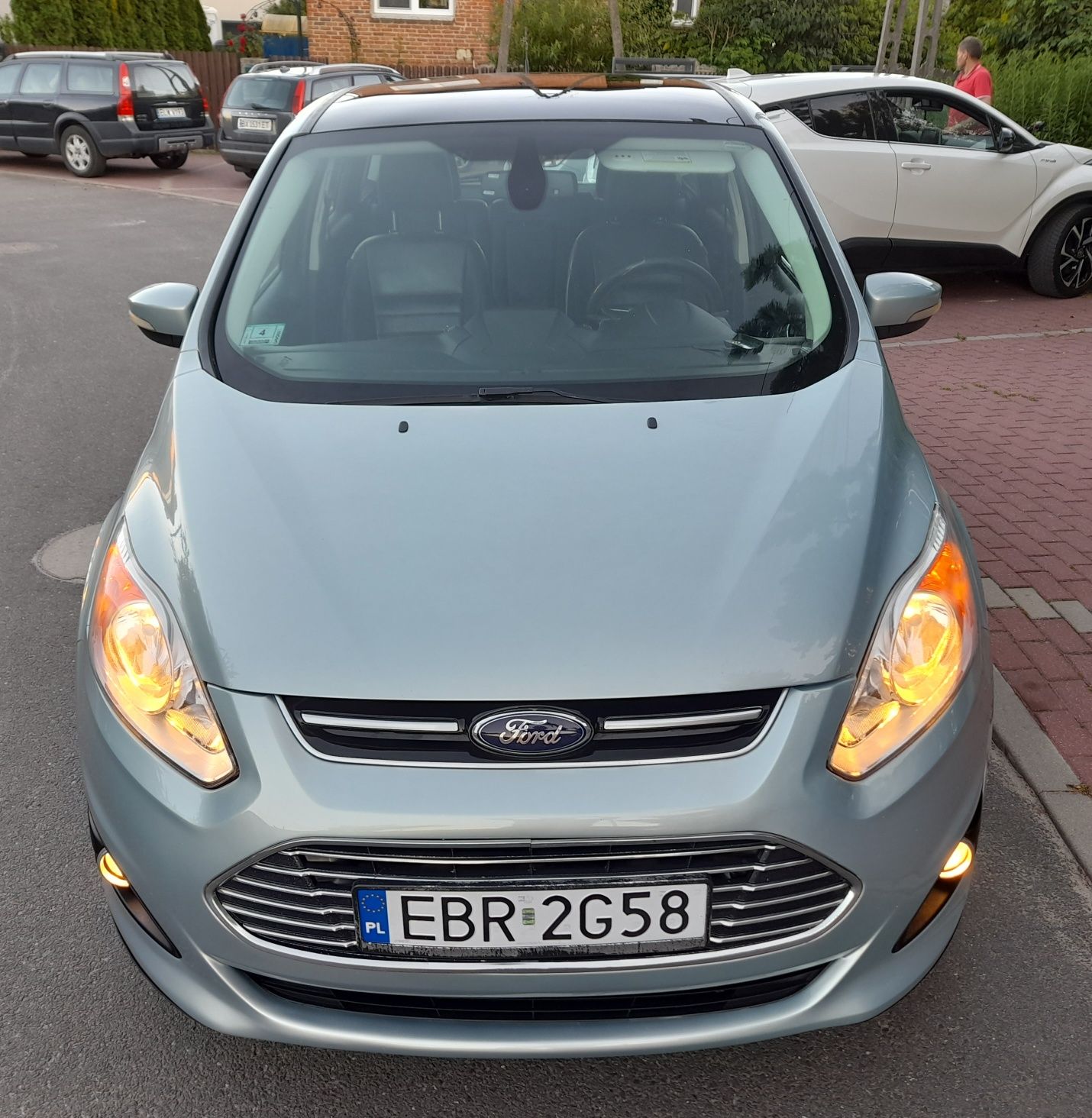 Ford C-max hybryda-benz z panoramicznym dachem 2013r.