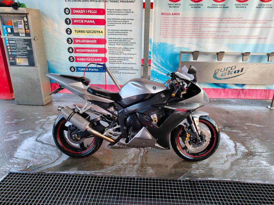Yamaha R1 RN09 2003