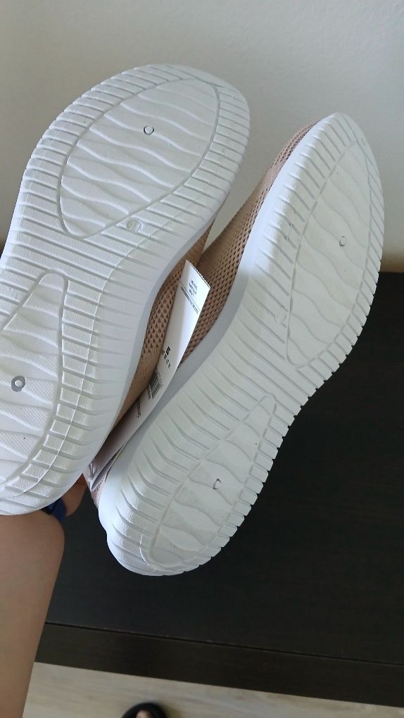 Wsuwane sneakersy damskie