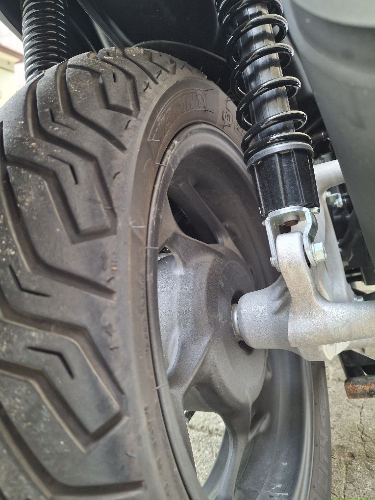 Honda PCX 125 poucos kms