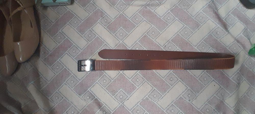 Ремені поясні. Шкіра та тканина.