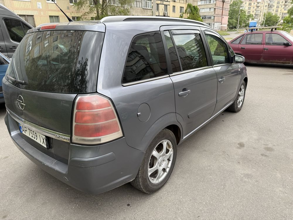 Продам opel zafira 1,9 cdti
