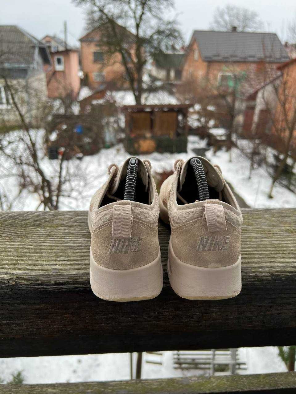 Кросівки Nike Air Max Thea