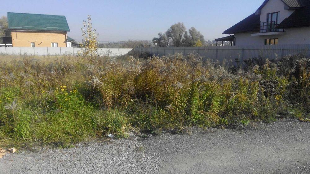 Тарасівка, вул.Котляревського, кутова, поряд озеро.