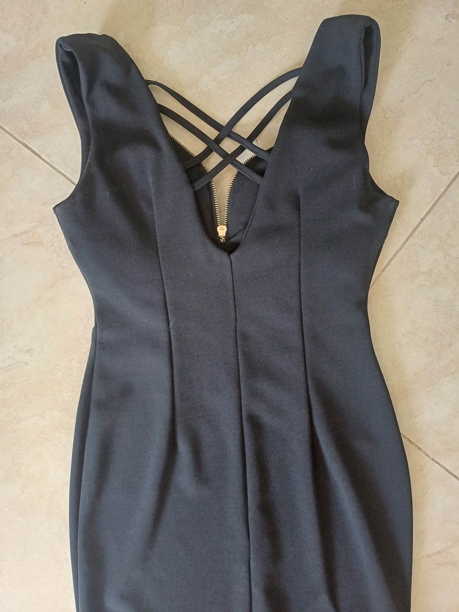Czarna mini sukienka roz. S
