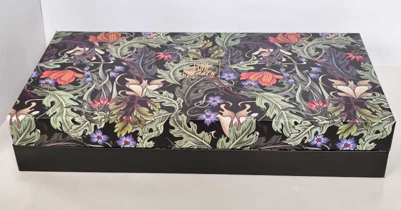 Pudełko ozdobne na prezent dekoracyjne z pokrywką box Kwiaty karton
