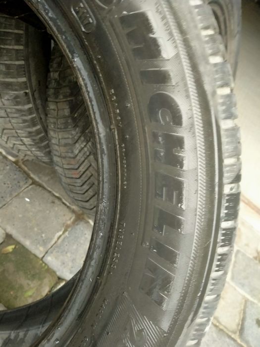 Opony całoroczne 235/55/17