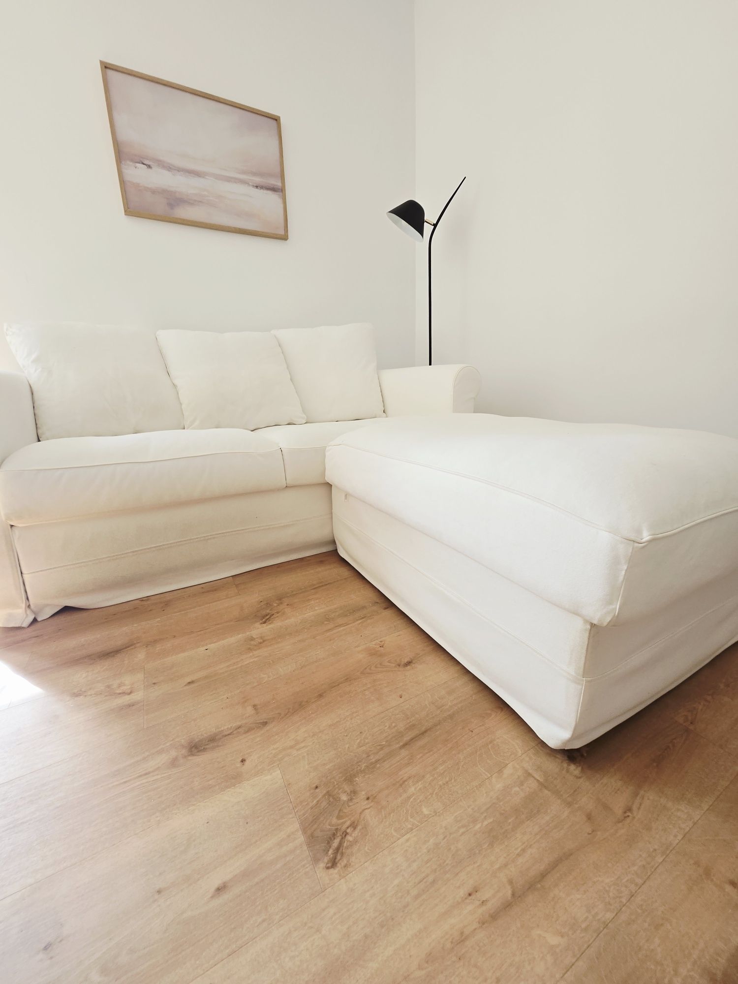 Sofá Modular IKEA com puff.