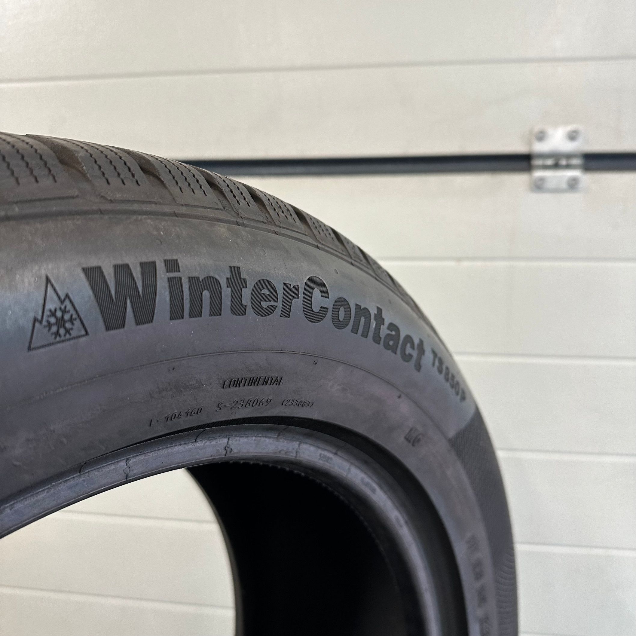 Opony Continental WinterContact TS850P- 275/50/20