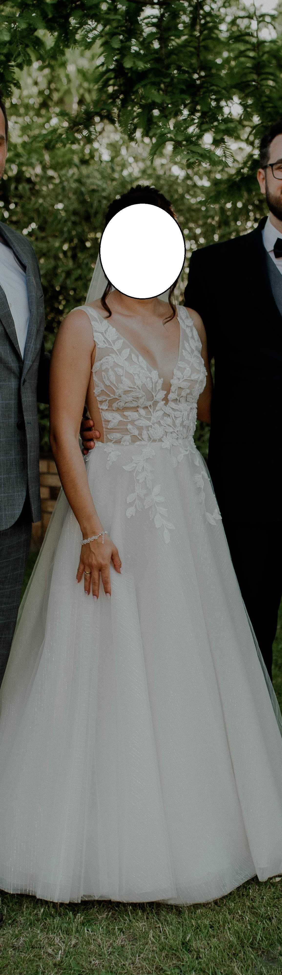Piękna suknia ślubna ivory