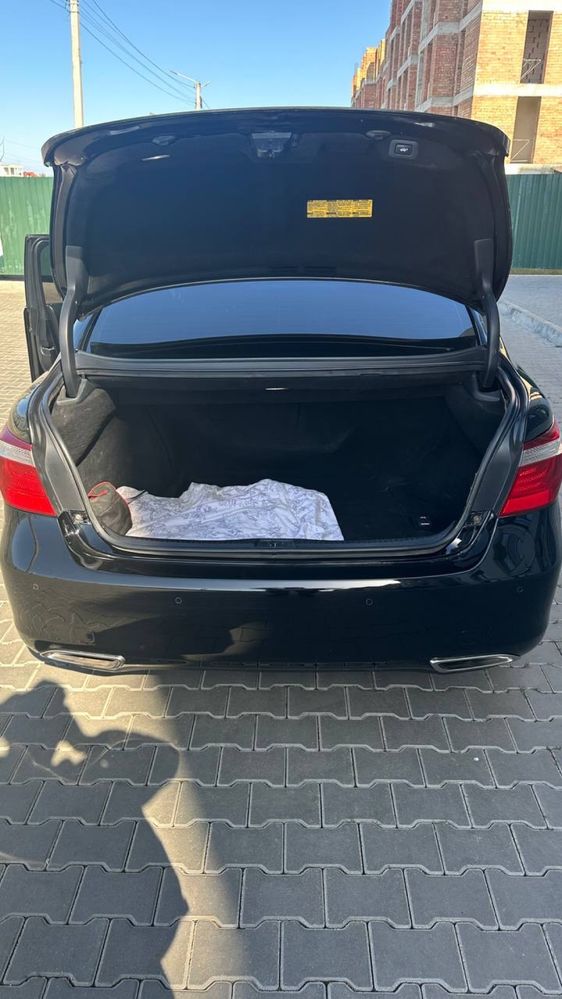 Продам хорошего черныша LS 460