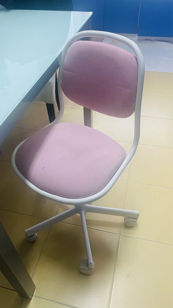 Cadeira de secretaria ikea rosa