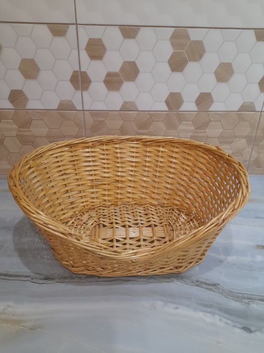 Плетена корзина/ плетений кошик із лози