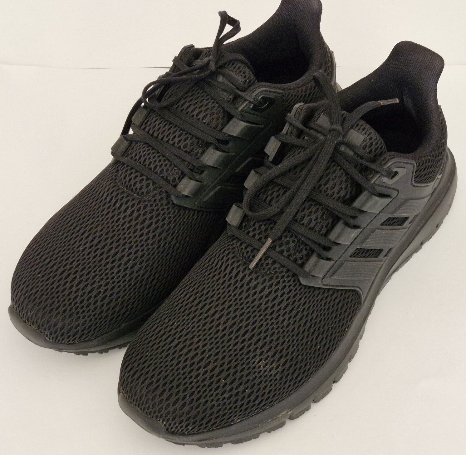 Ténis preto marca Adidas