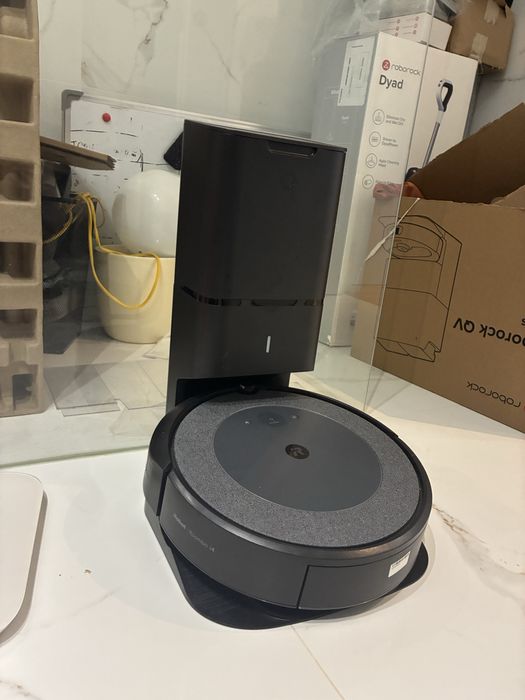 Robo aspirador Irobot i4