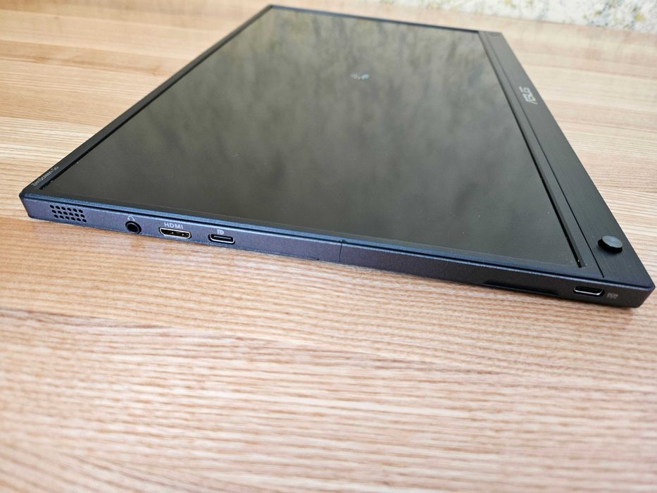 Портативный WLAN монитор с акк. ASUS MB16AWP 15.6" IPS|FHD|USB C|HDMI