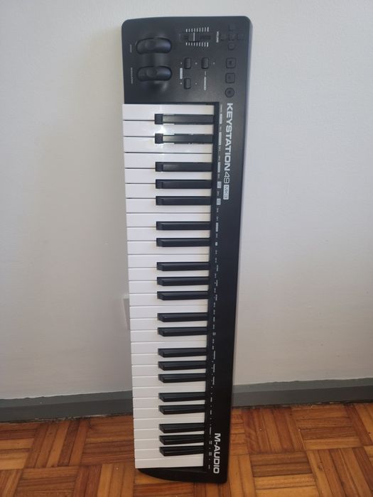 Teclado Keystation 49 Mk3