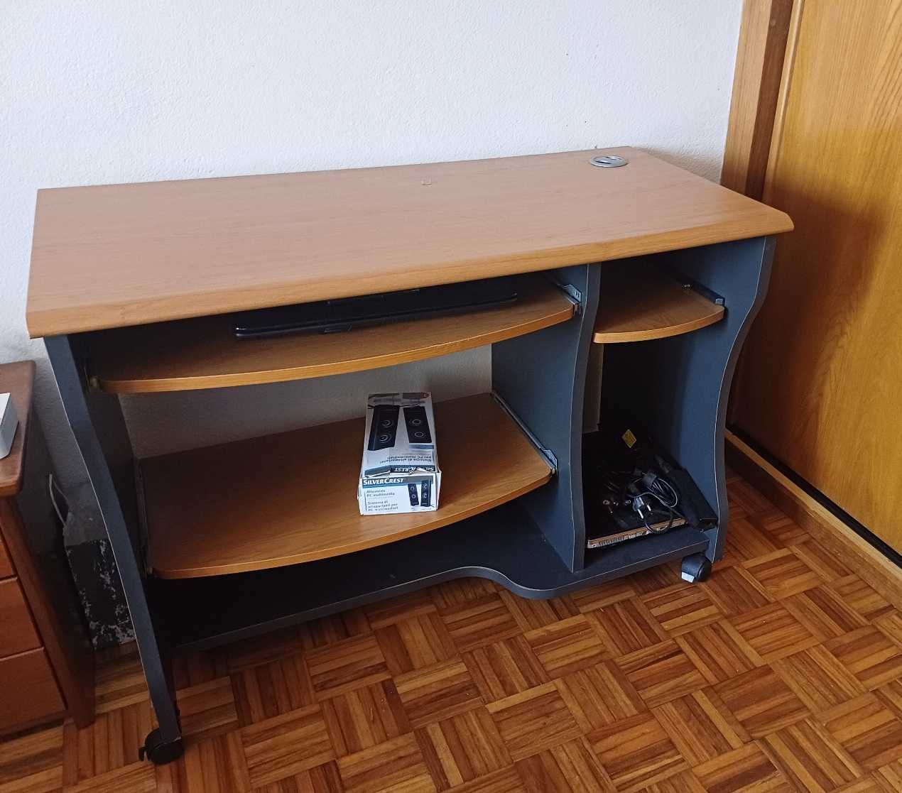 Secretária de escritório