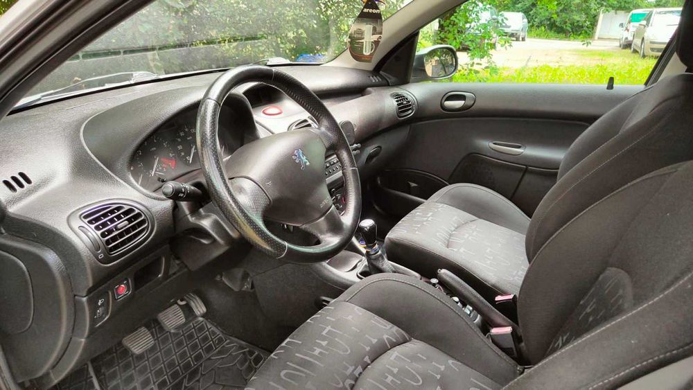 Продам Peugeot 206 SW