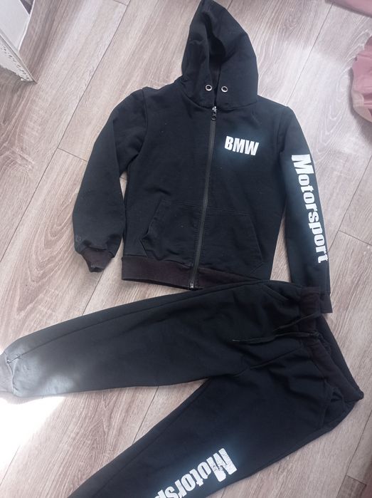 Спортивний костюм