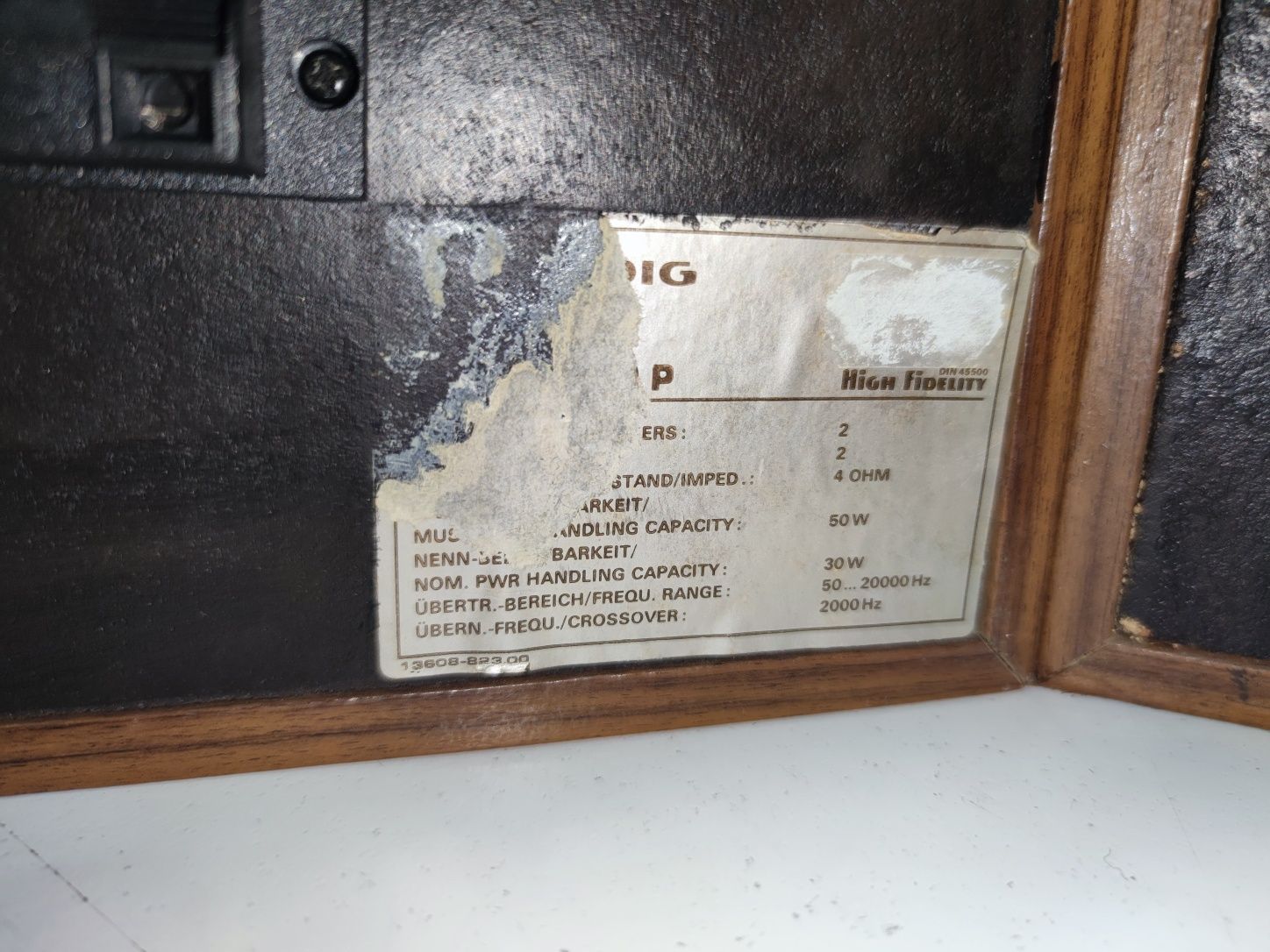 Colunas GRUNDIG bom estado 50W