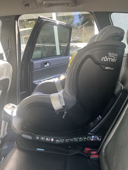 Cadeira Auto Britax Römer Dualfix M i-Size 360º com proteção SICT