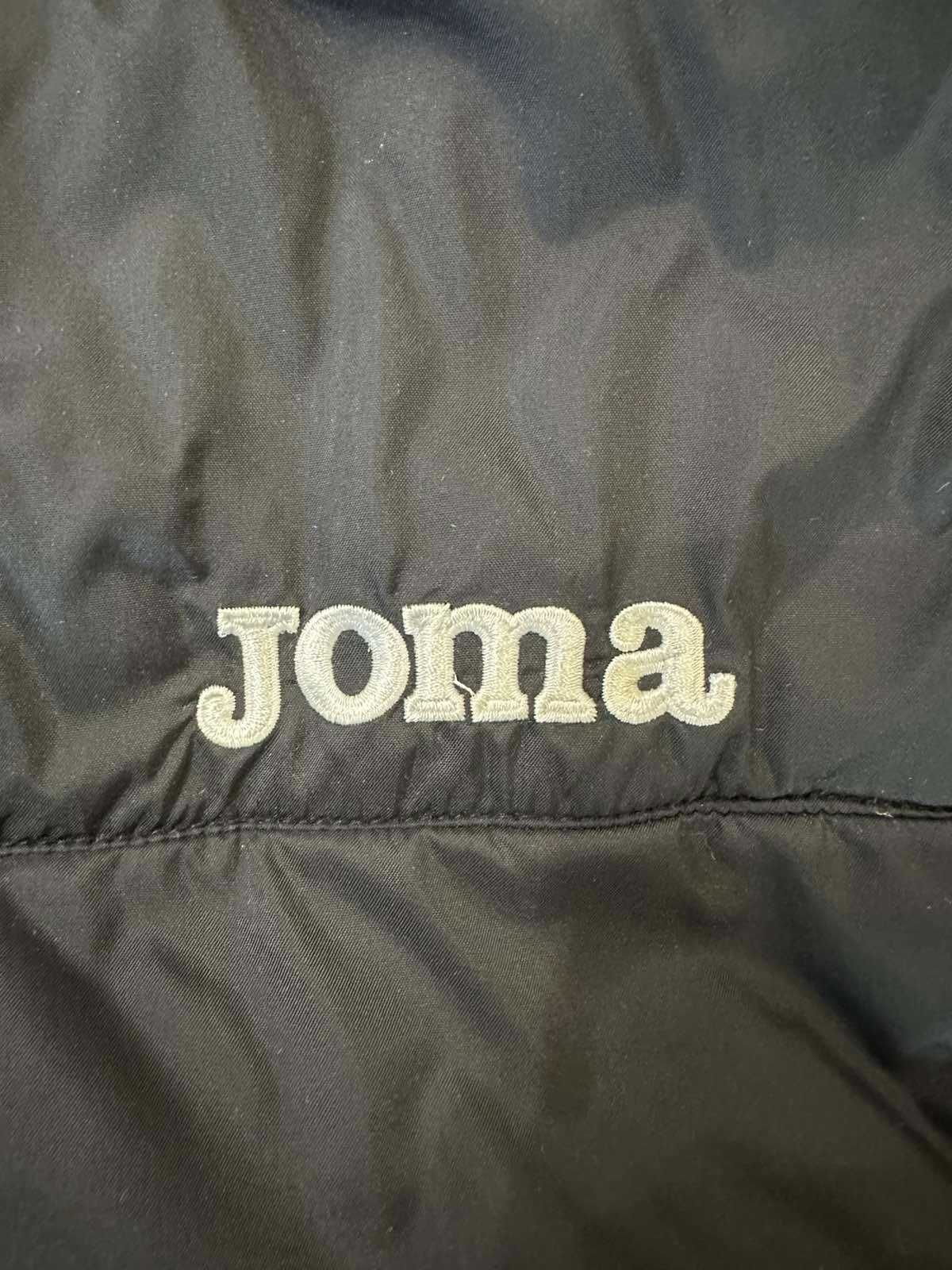 Зимовий пуховик Joma.