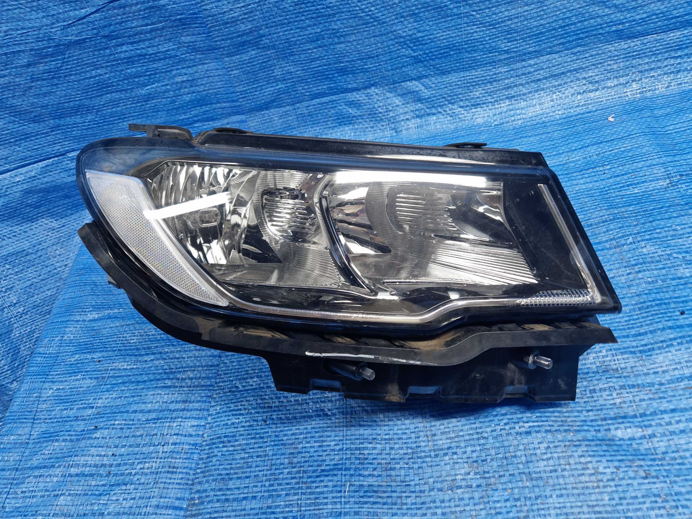 Jeep Compass II lampa Prawa Oryginał Europa Kompletna