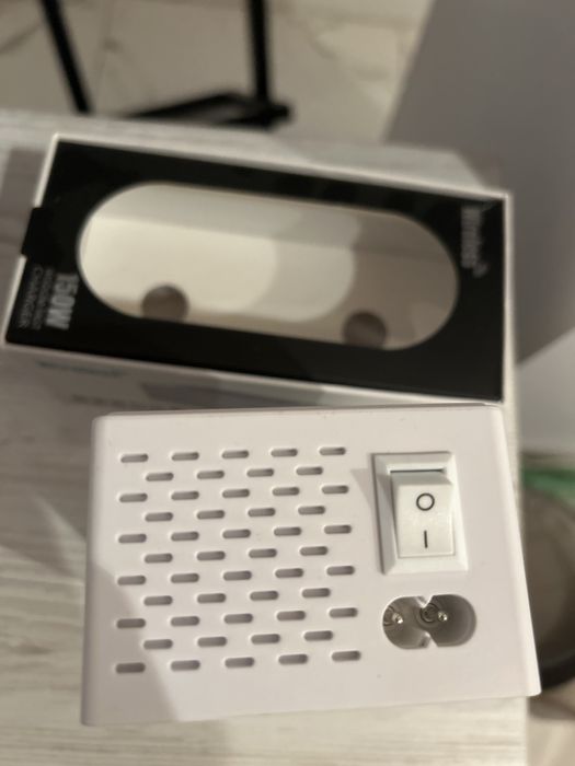 Зарядна станція для зарядки пристроїв вт ч ноутбук