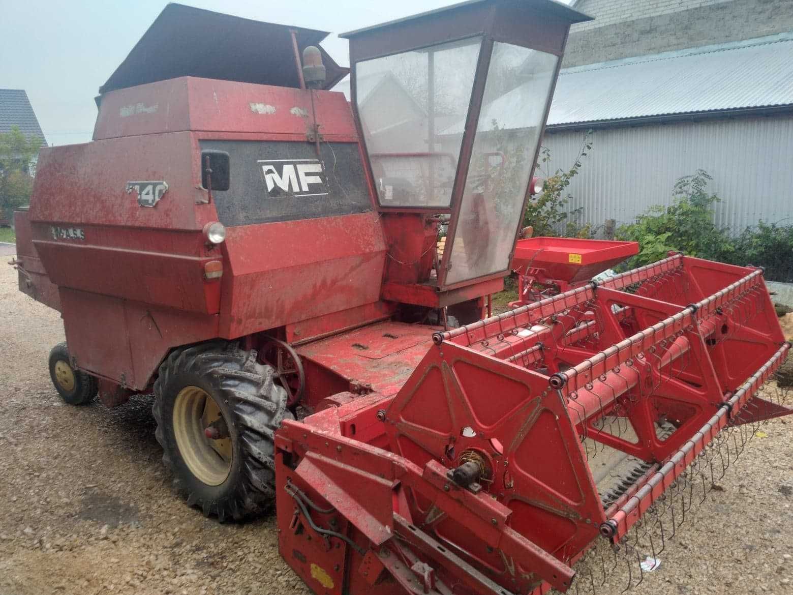 Kombajn zbożowy Massey Ferguson 440