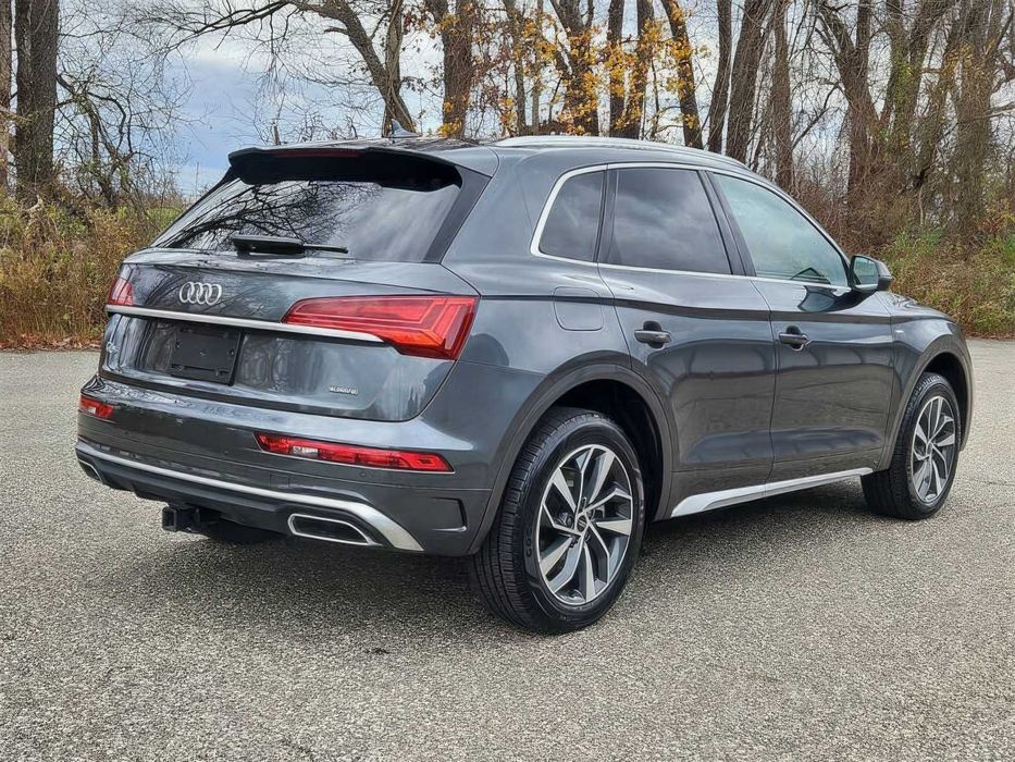 Audi Q5      2023