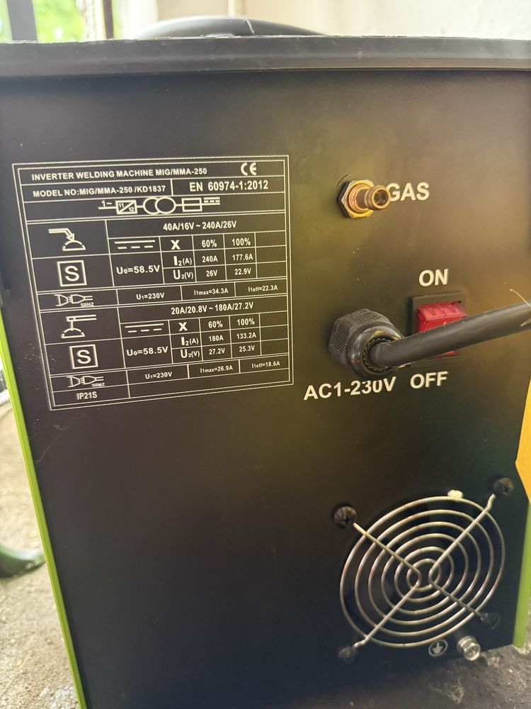 Spawarka inwertorowa Kraft&Dele KD-1837, 250A - duży zestaw