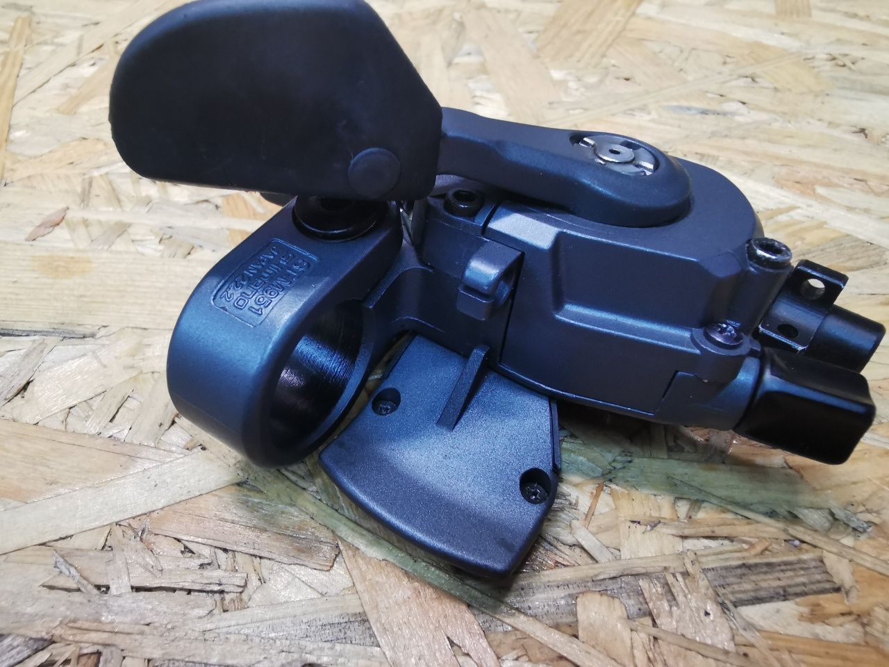Prawa klamkomanetka Shimano XTR ST-M951 8s