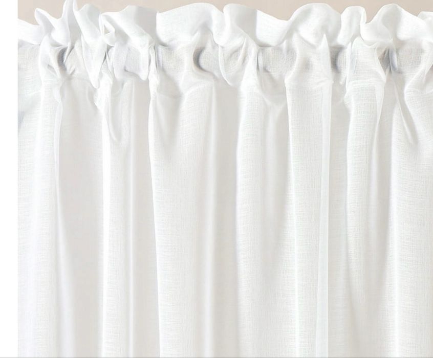 Firanka 230 cm x 250 cm z obszyciem i taśmą