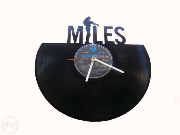 Relógio de parede Miles feito com um Disco de Vinil