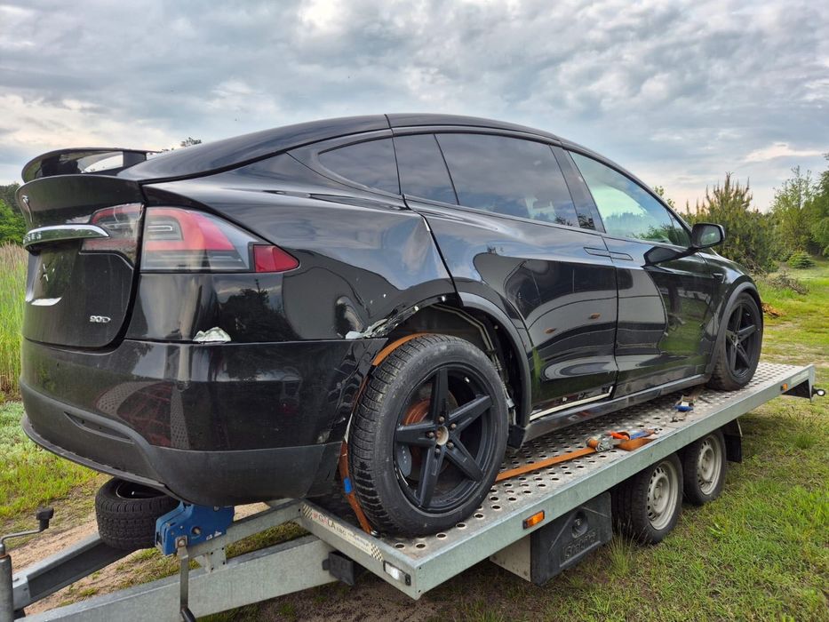 Tesla Model X 75D.18r.. Brak baterii.Zamiana na inny.