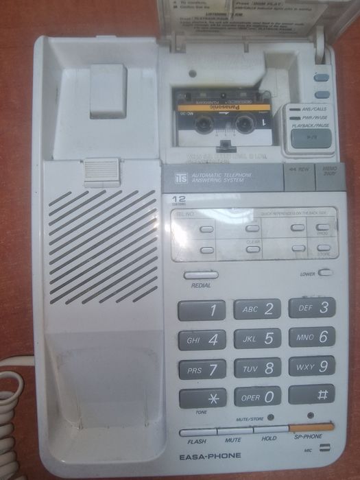 Telefon stacjonarny Panasonic z sekretarką