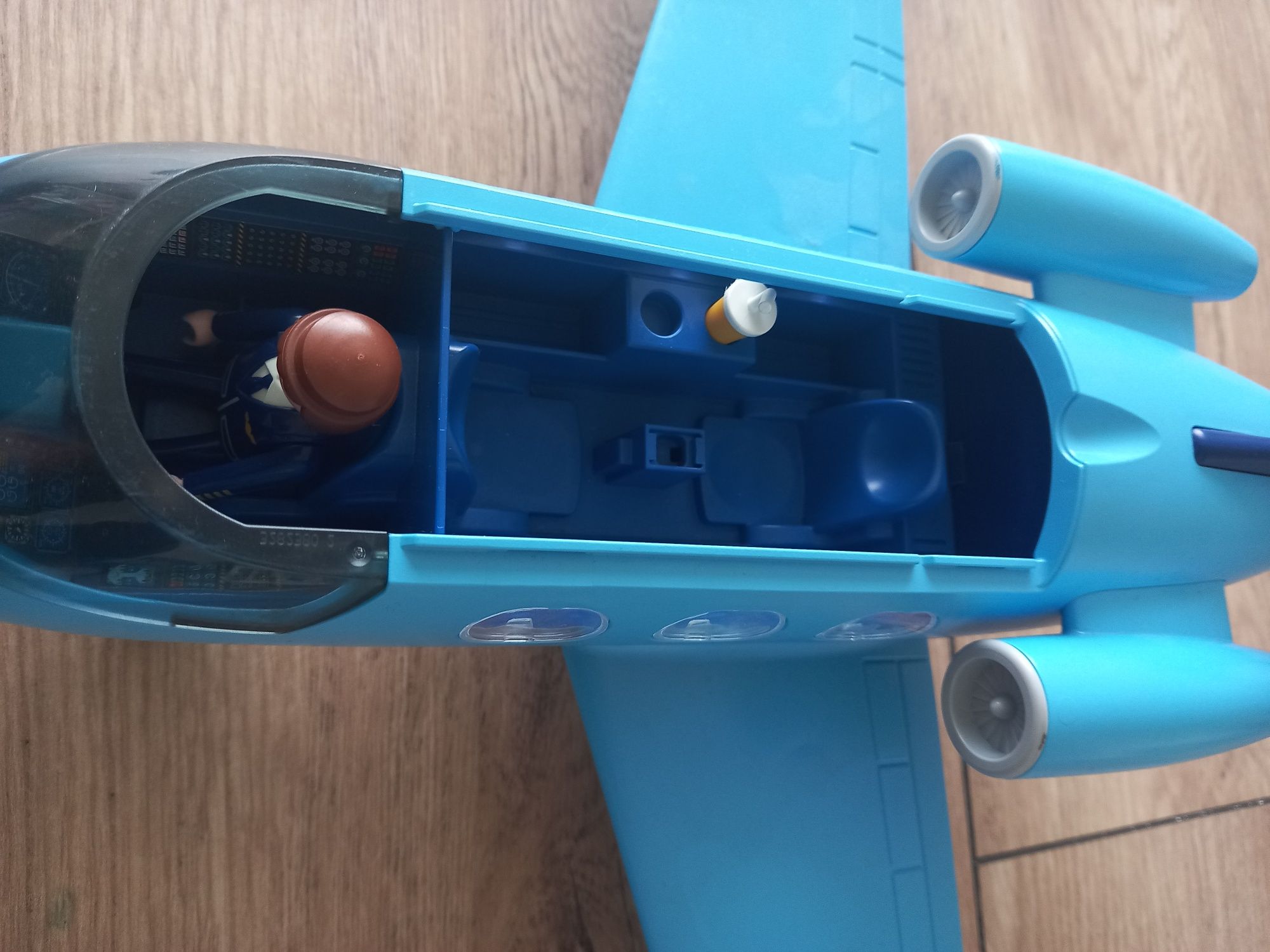Playmobil samolot wycieczkowy z figurką