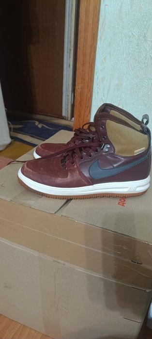 Продам Nike р.44 28 см
