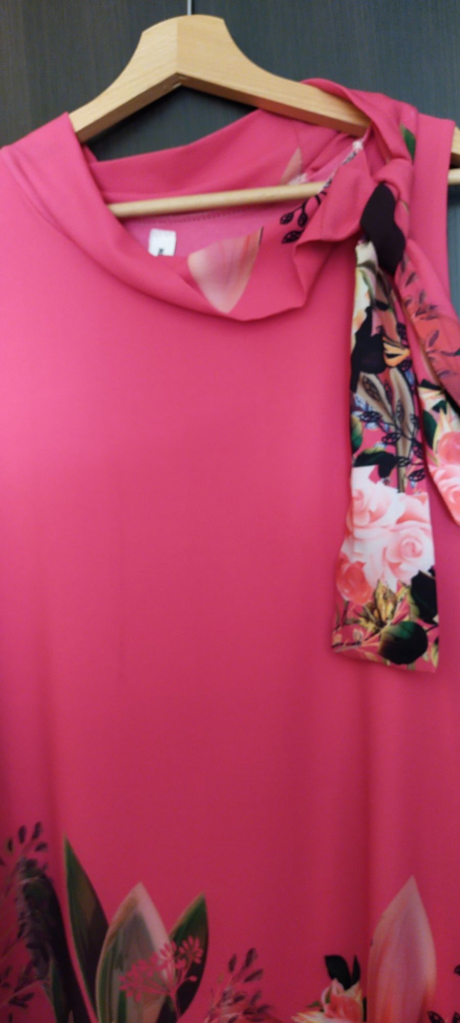Zwiewna sukienka różowa print kwiatowy 38-42