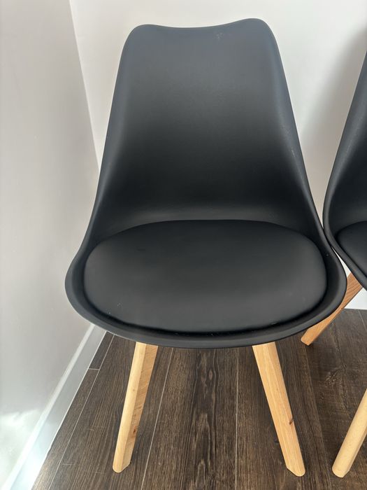 4 krzesła skandynawskie drewniane nogi