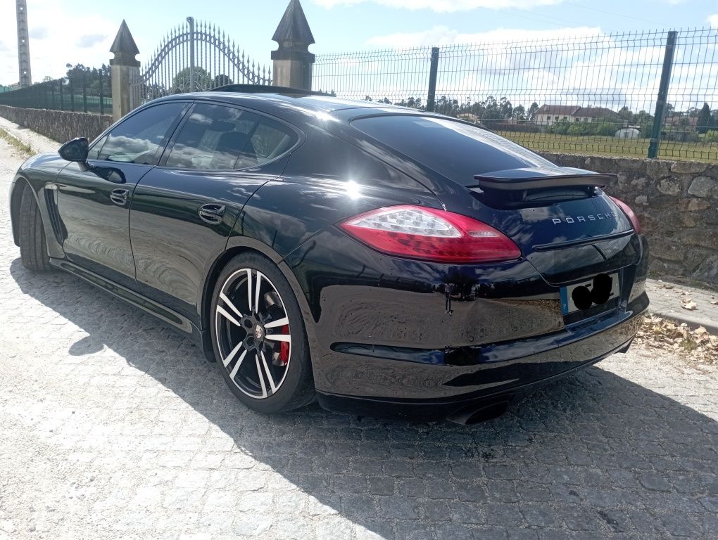 Porsche Panamera 3.0D 2012