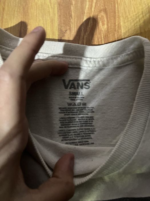 біла футболка Vans