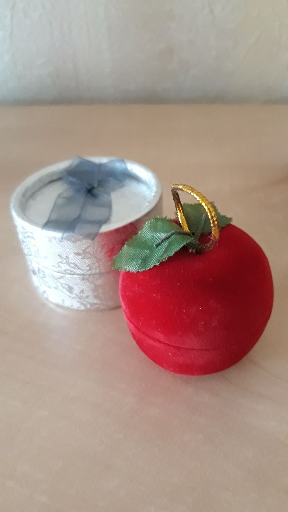 Коробочки для ювелирных украшений